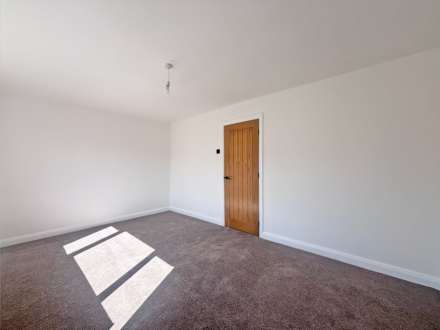 Pine Way, Lees, Image 12