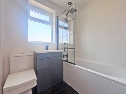 Pine Way, Lees, Image 19