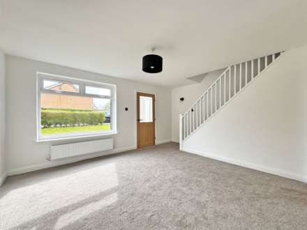 Pine Way, Lees, Image 3