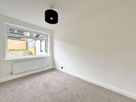 Pine Way, Lees, Image 5