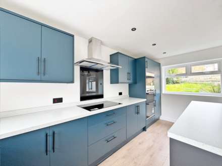 Pine Way, Lees, Image 7