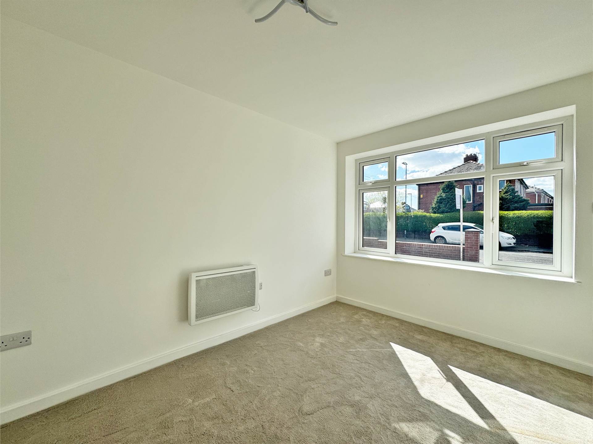 Edward Road, Shaw, Image 10