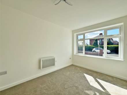 Edward Road, Shaw, Image 10