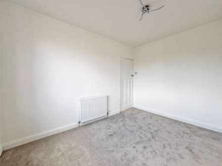 Edward Road, Shaw, Image 12