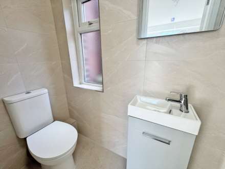 Edward Road, Shaw, Image 16