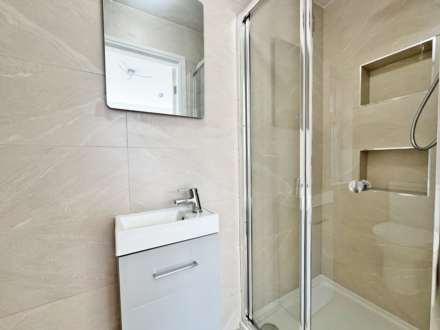 Edward Road, Shaw, Image 17