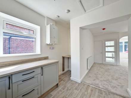 Edward Road, Shaw, Image 19