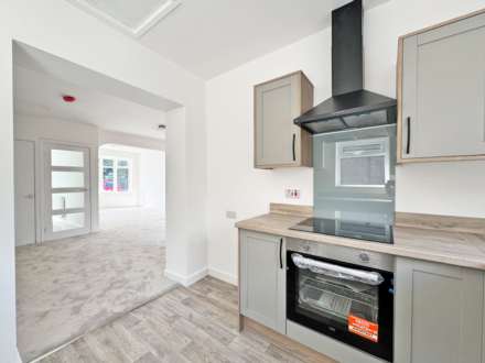 Edward Road, Shaw, Image 20