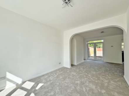 Edward Road, Shaw, Image 21