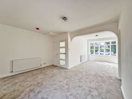 Edward Road, Shaw, Image 23