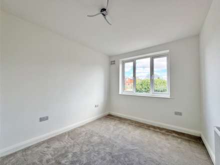 Edward Road, Shaw, Image 8