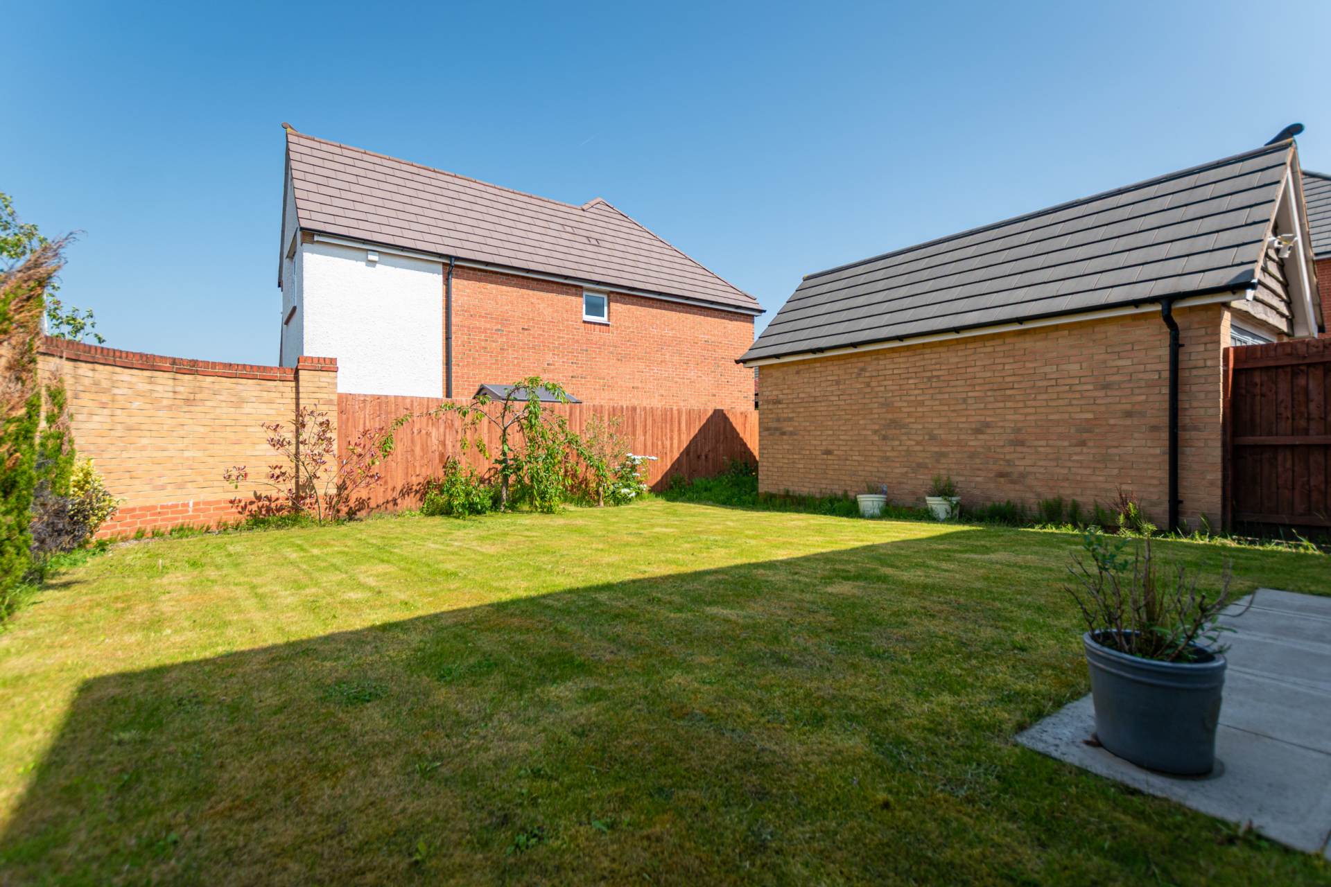 Celandine Close, Oldham, Image 24
