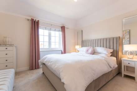 Celandine Close, Oldham, Image 15