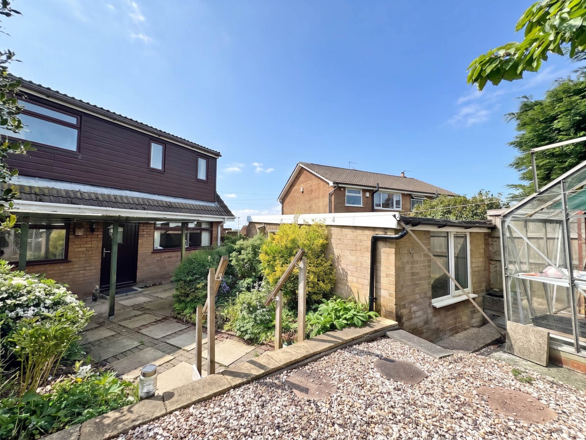 Lea View, Oldham, Image 20