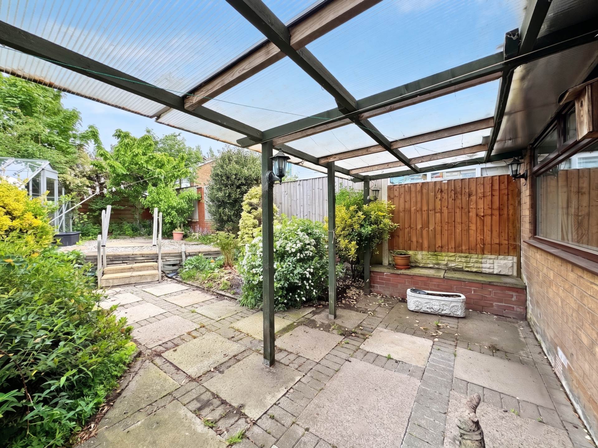 Lea View, Oldham, Image 21