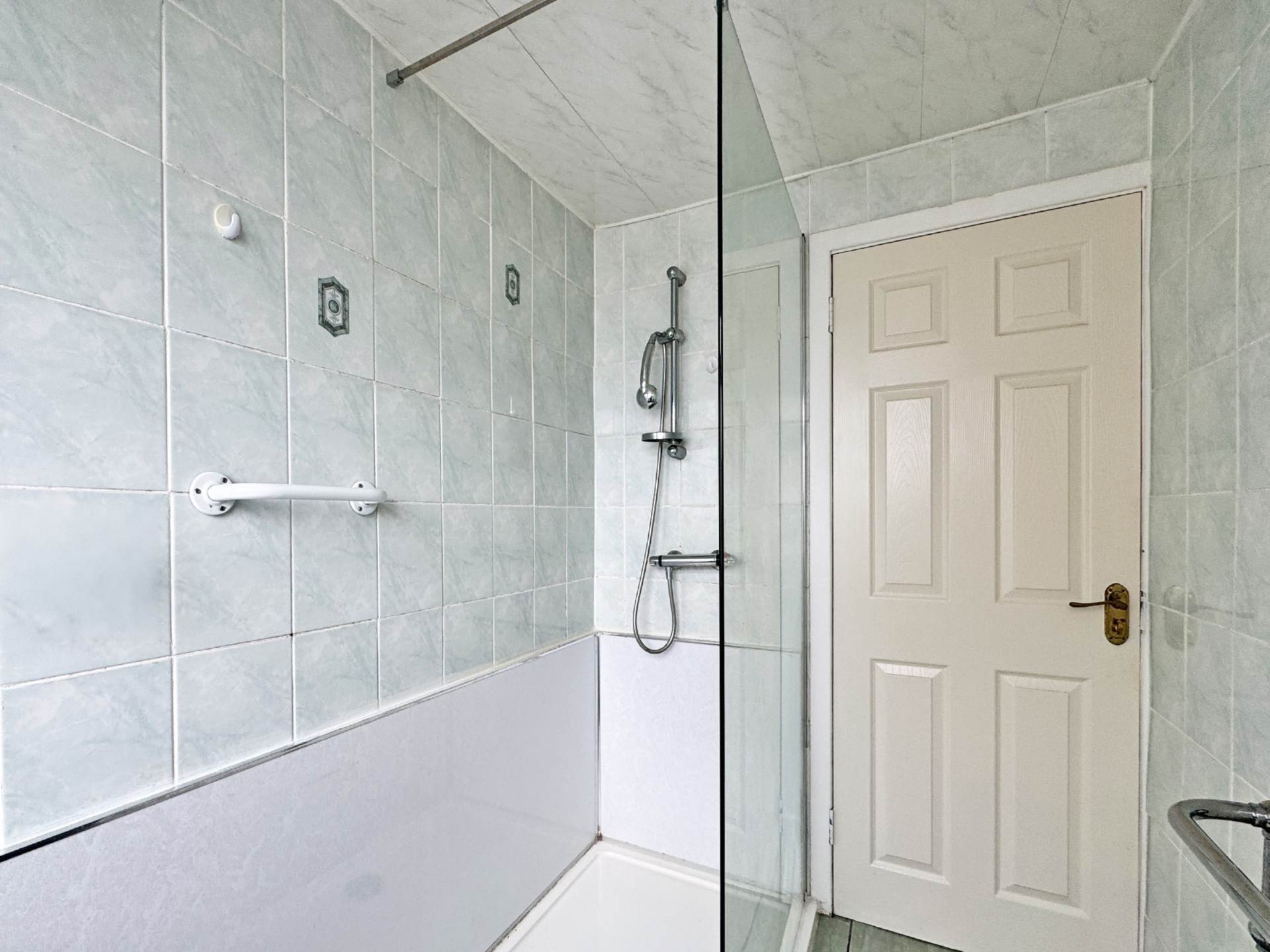 Lea View, Oldham, Image 9