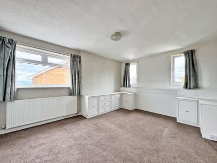 Lea View, Oldham, Image 11