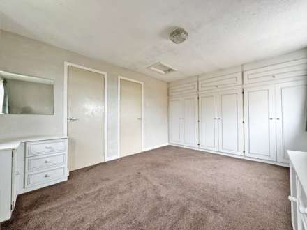 Lea View, Oldham, Image 12