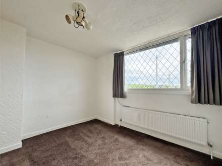 Lea View, Oldham, Image 13