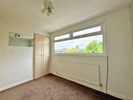 Lea View, Oldham, Image 15