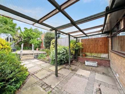 Lea View, Oldham, Image 21
