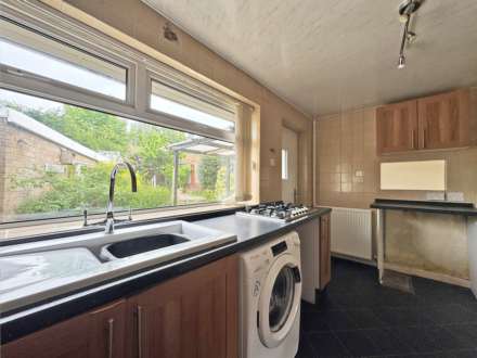 Lea View, Oldham, Image 7