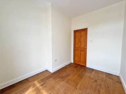 Buckstones Road, Shaw, Image 12