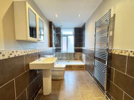 Buckstones Road, Shaw, Image 13