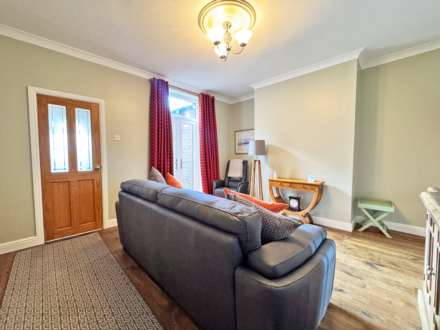 Buckstones Road, Shaw, Image 2
