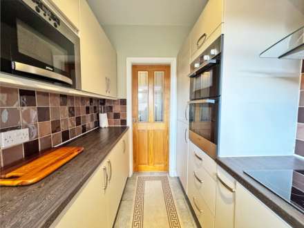 Buckstones Road, Shaw, Image 7