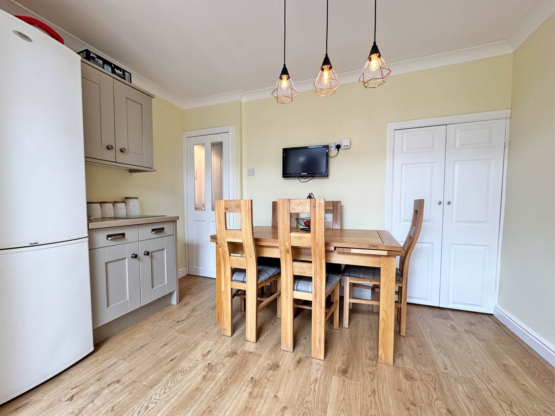 Surrey Avenue, High Crompton, Image 7