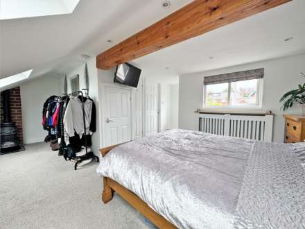 Surrey Avenue, High Crompton, Image 9
