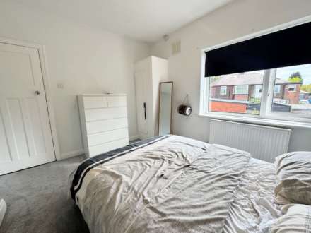 Thornham Lane, Royton, Image 12
