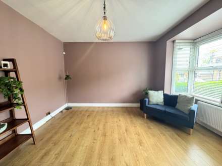Thornham Lane, Royton, Image 4