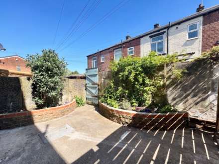Brunswick Street, Shaw, Image 12