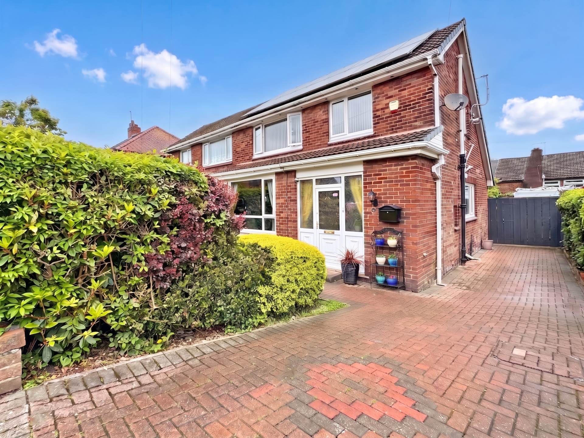 Edward Road, Shaw, Image 1