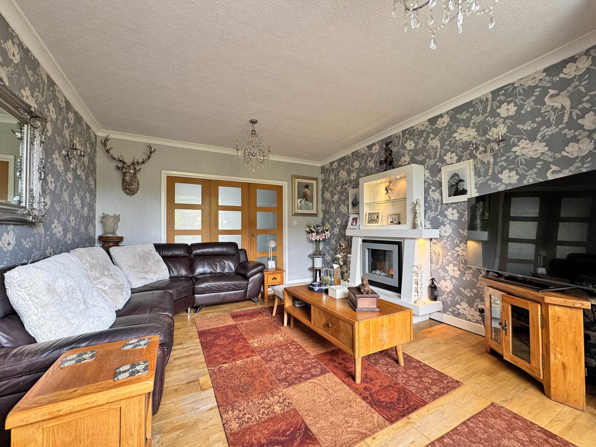Edward Road, Shaw, Image 4