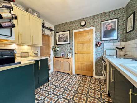 Edward Road, Shaw, Image 9