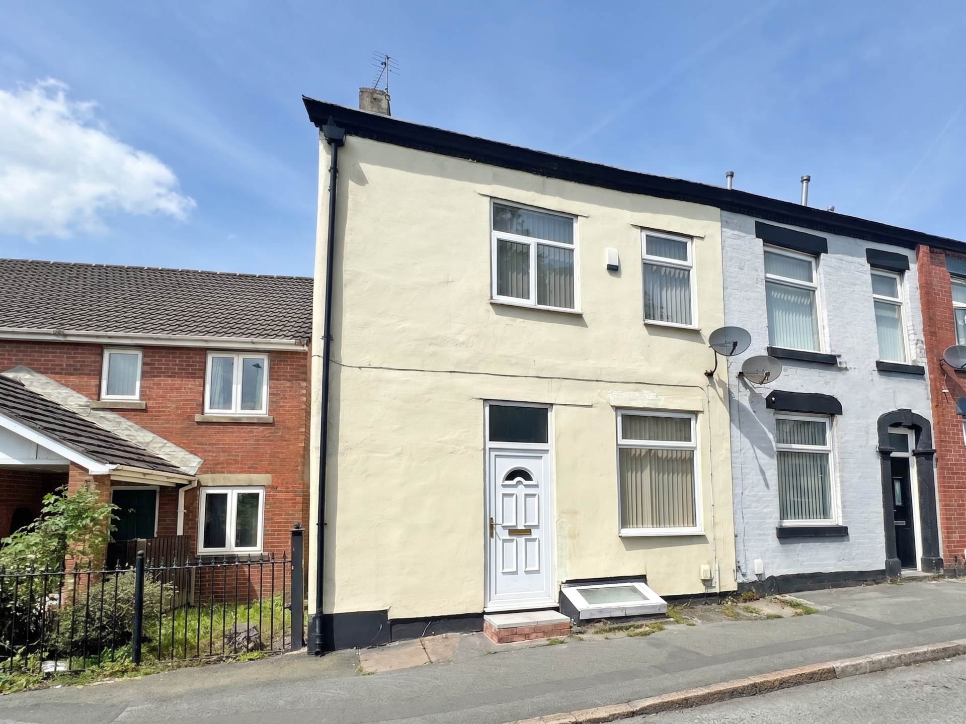 Ripponden Road, Watersheddings, Image 1
