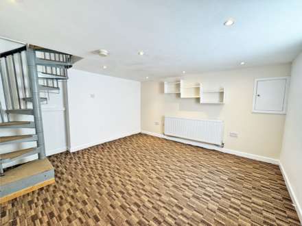 Ripponden Road, Watersheddings, Image 18