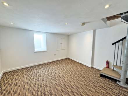 Ripponden Road, Watersheddings, Image 19
