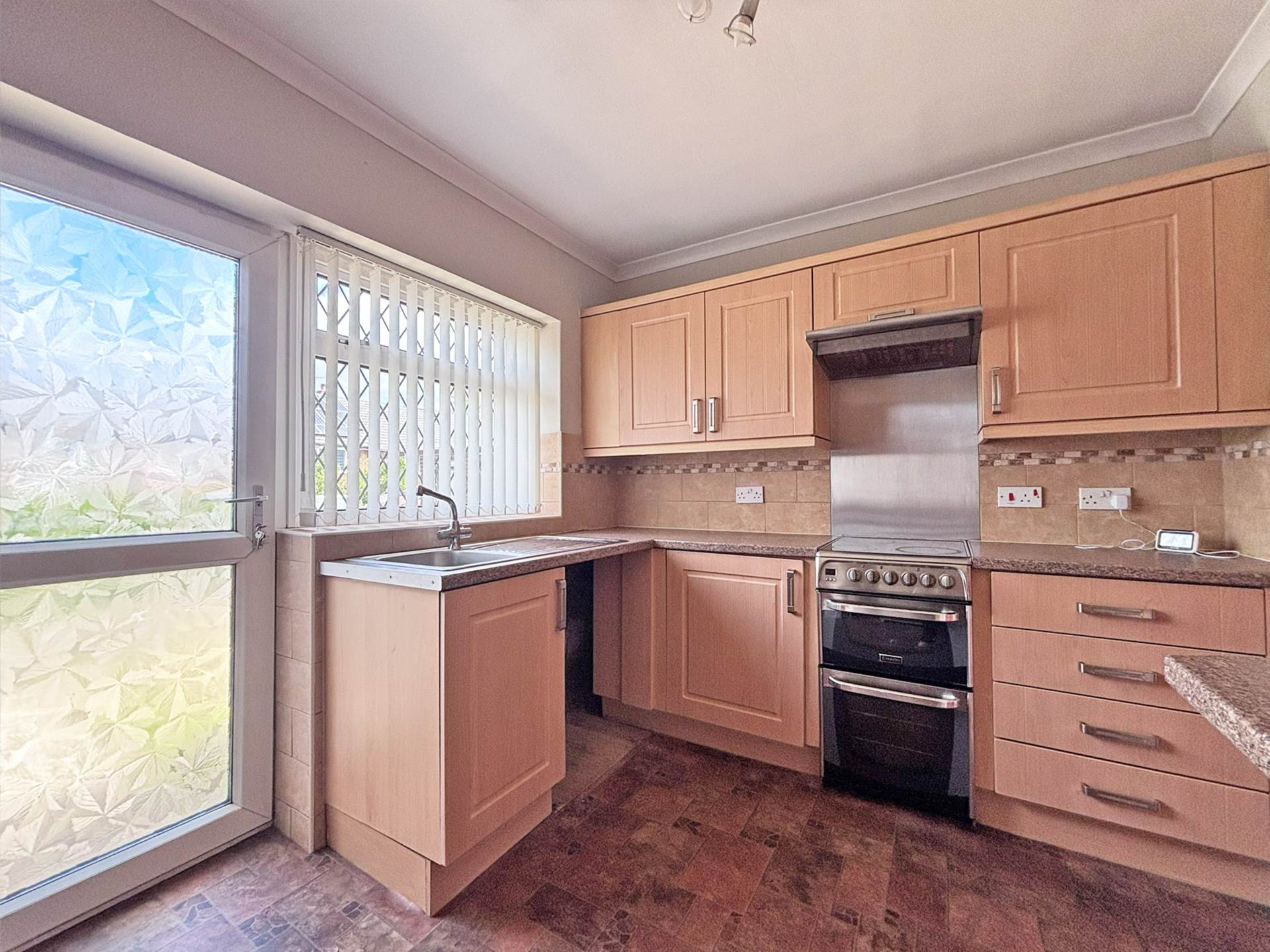 Broadway, Royton, Image 4