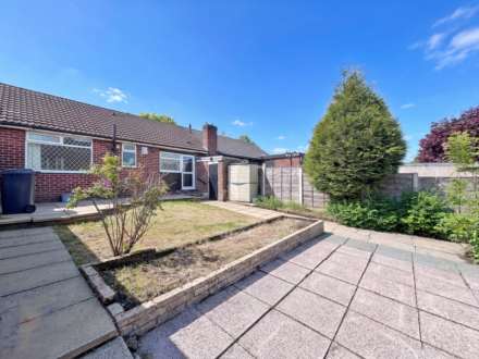 Broadway, Royton, Image 14