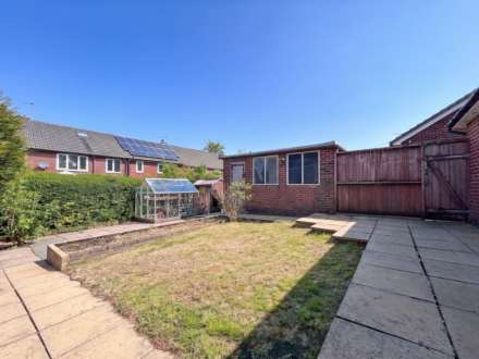 Broadway, Royton, Image 15