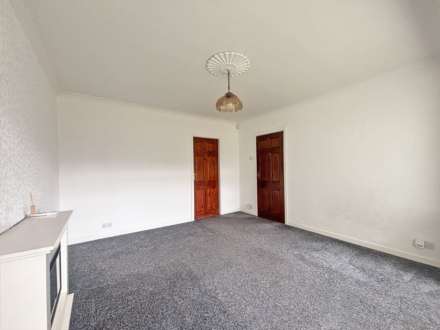 Broadway, Royton, Image 3