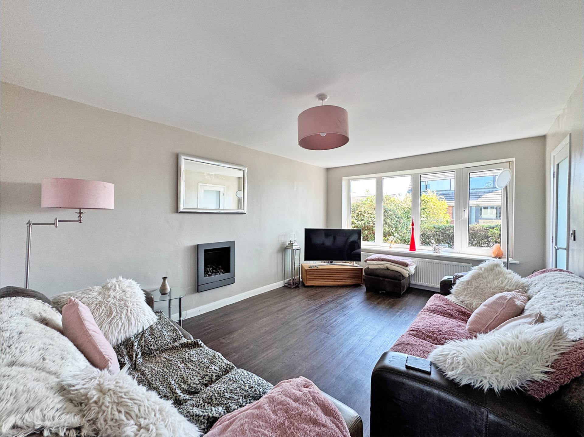Braemore Close, Oldham, Image 4