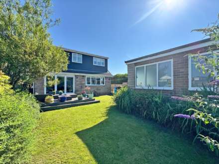 Braemore Close, Oldham, Image 25