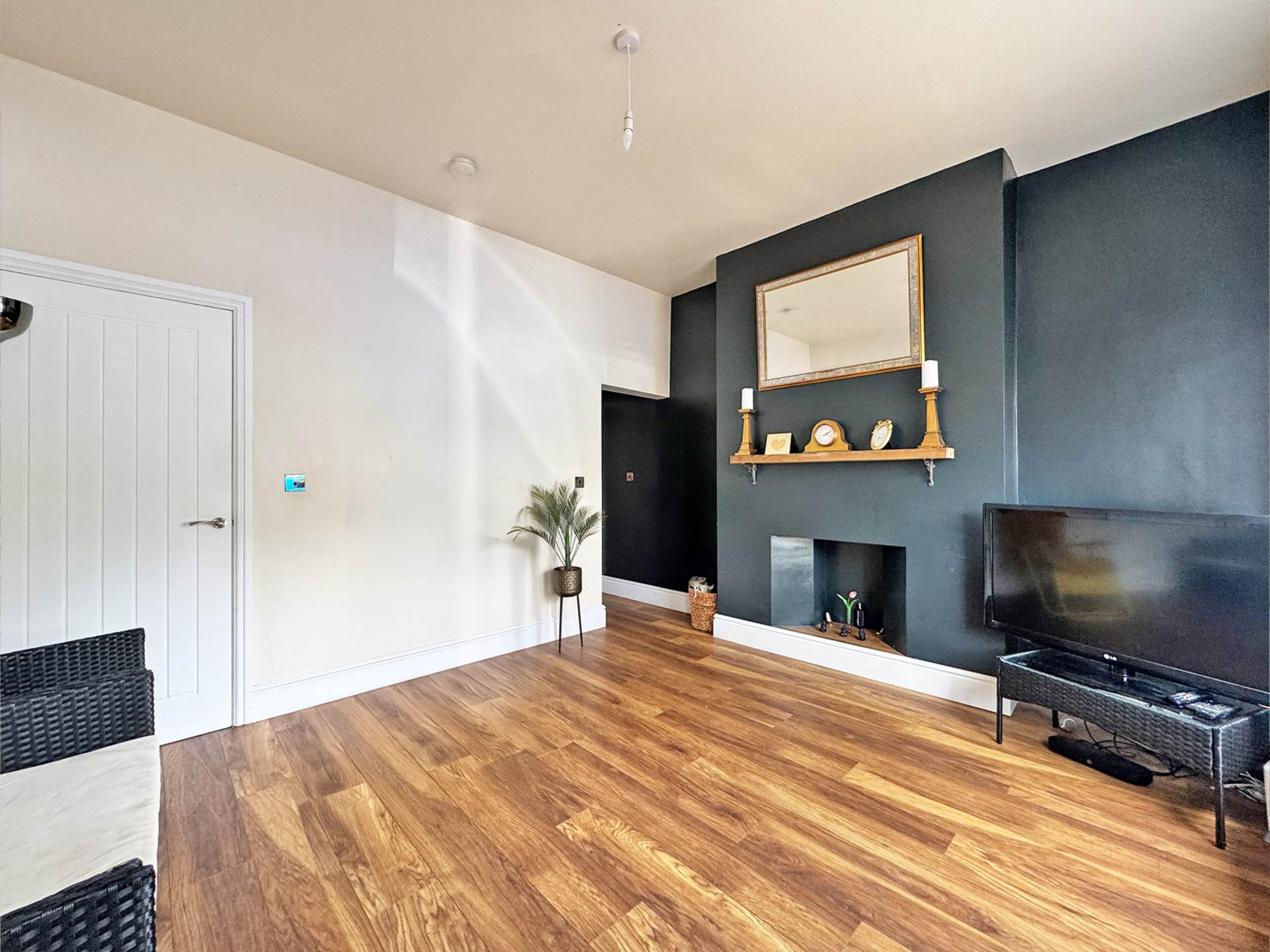 Radcliffe Road, Moorside Oldham, Image 3