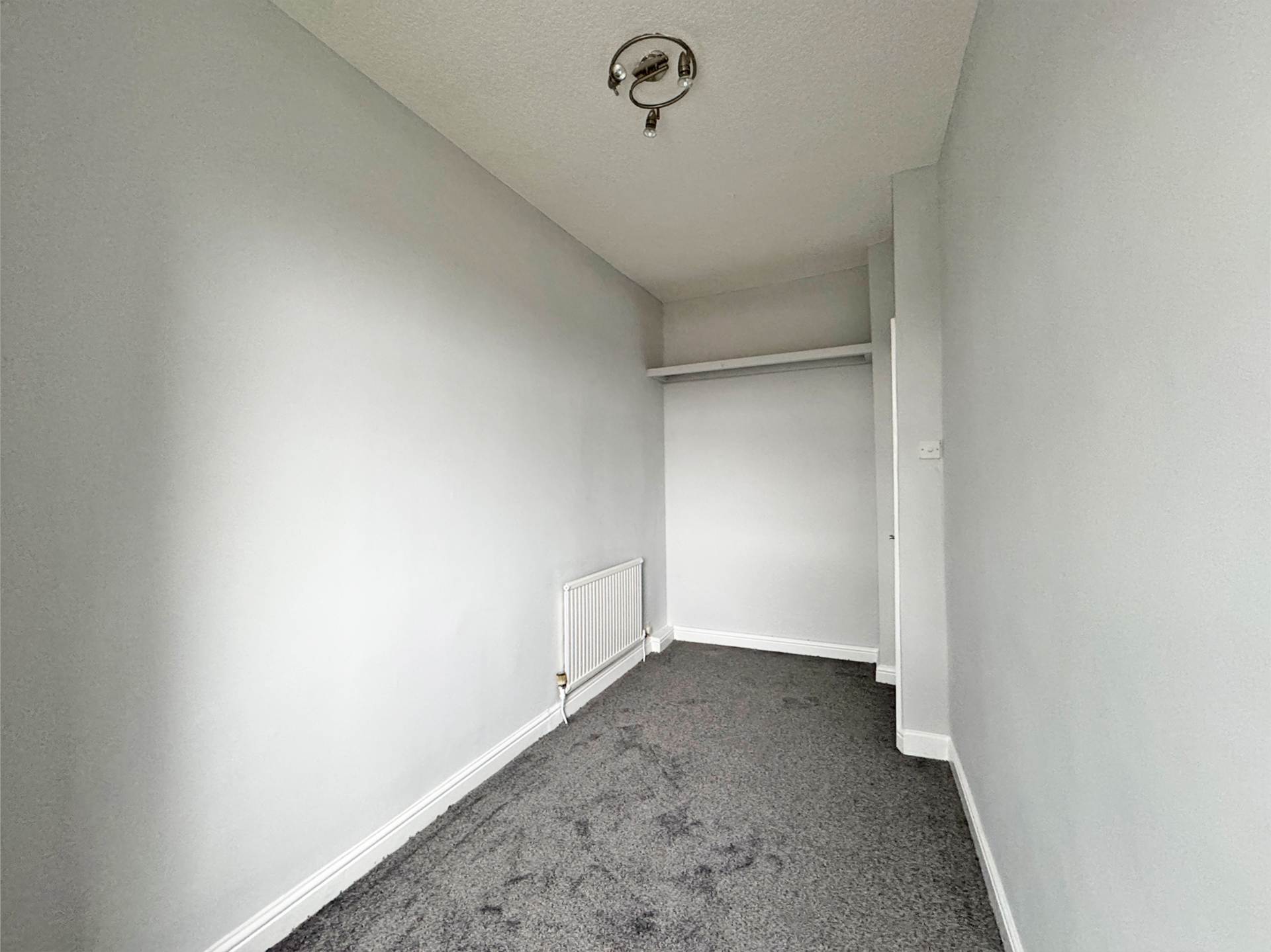 Grains Road, Shaw, Image 11