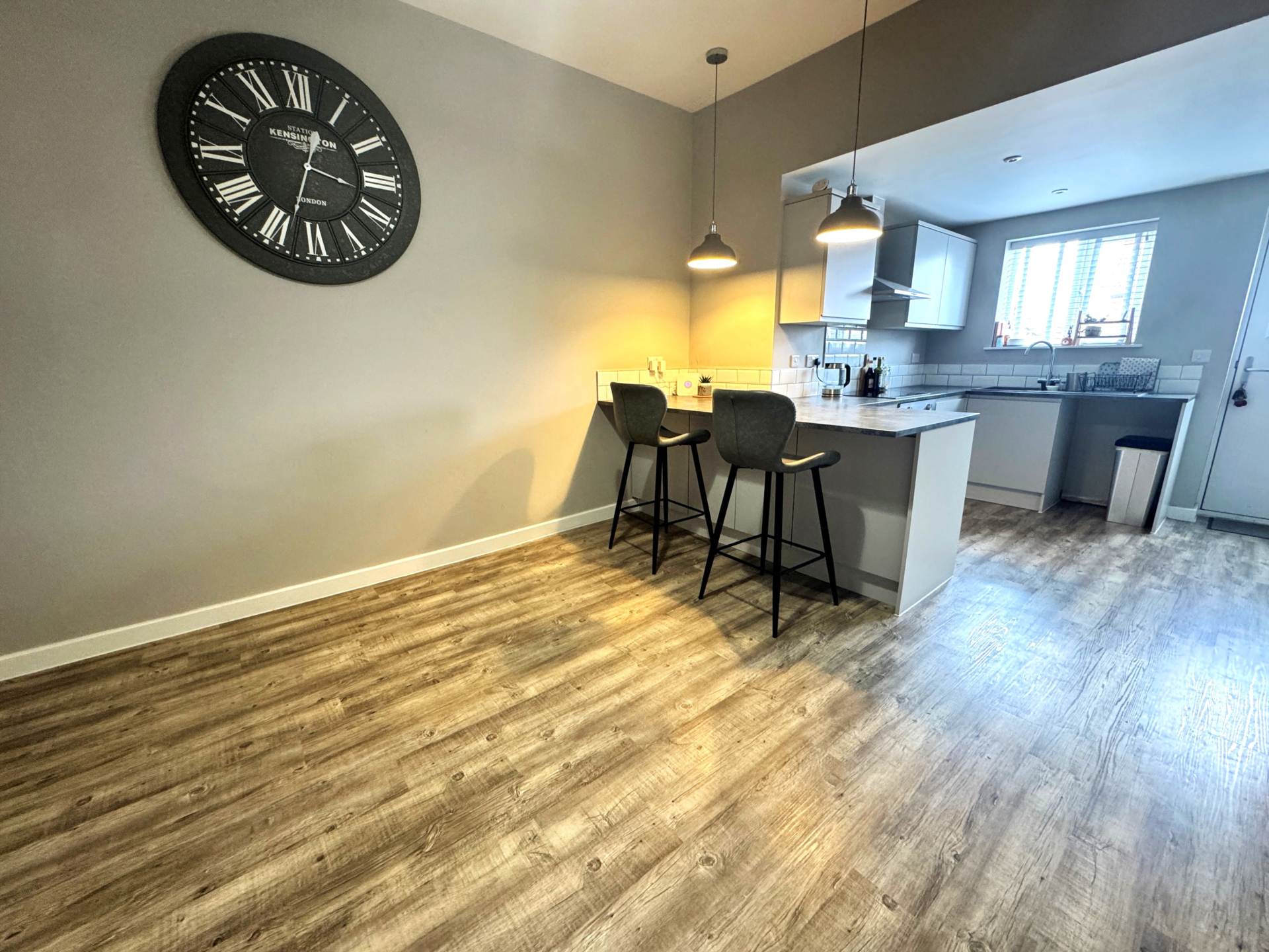 Shaw Road, Royton, Image 2